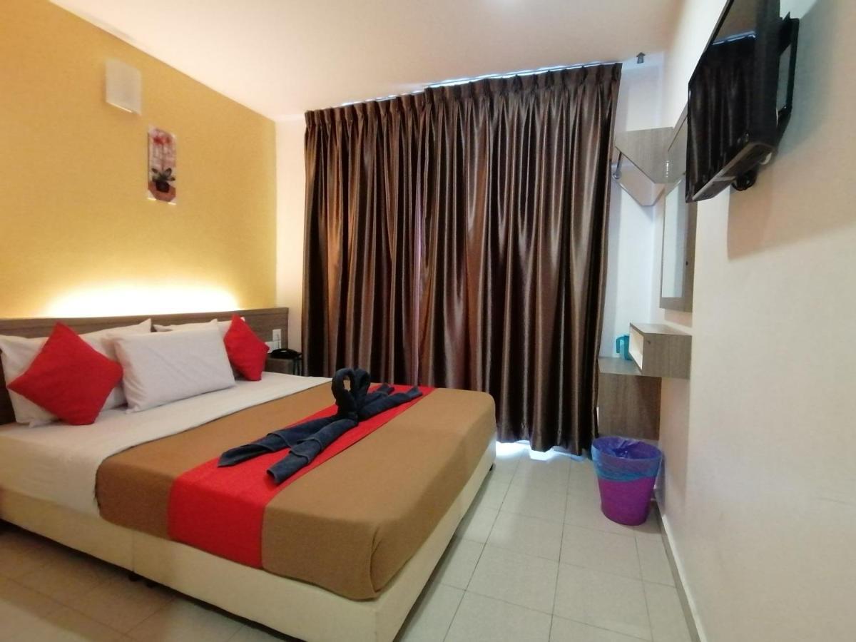 Yellow Mansion Hotel Melaka Raya Buitenkant foto