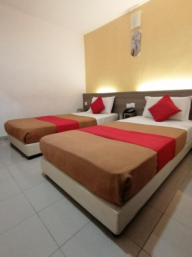 Yellow Mansion Hotel Melaka Raya Buitenkant foto