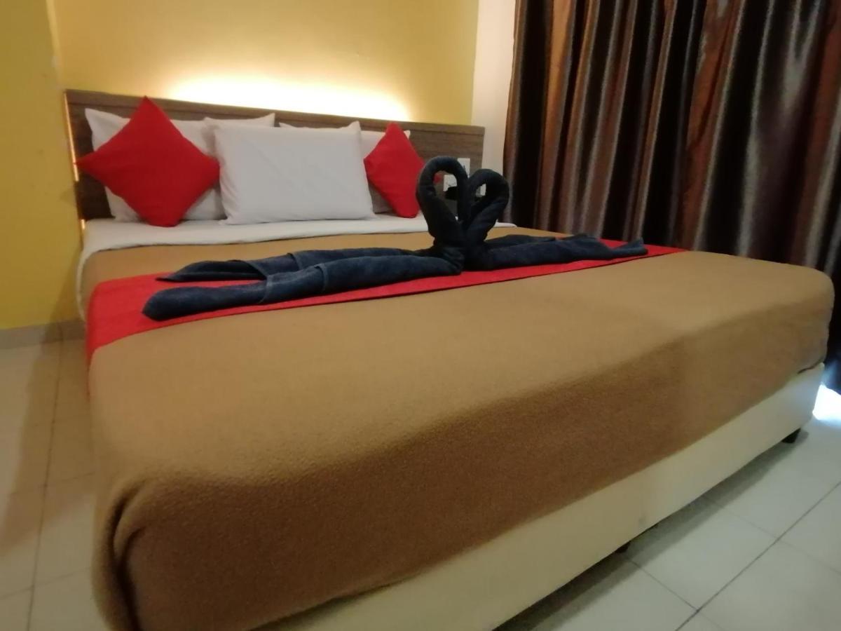 Yellow Mansion Hotel Melaka Raya Buitenkant foto