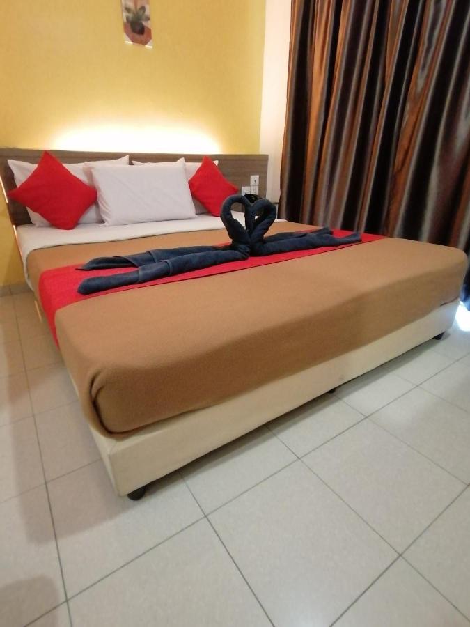 Yellow Mansion Hotel Melaka Raya Buitenkant foto