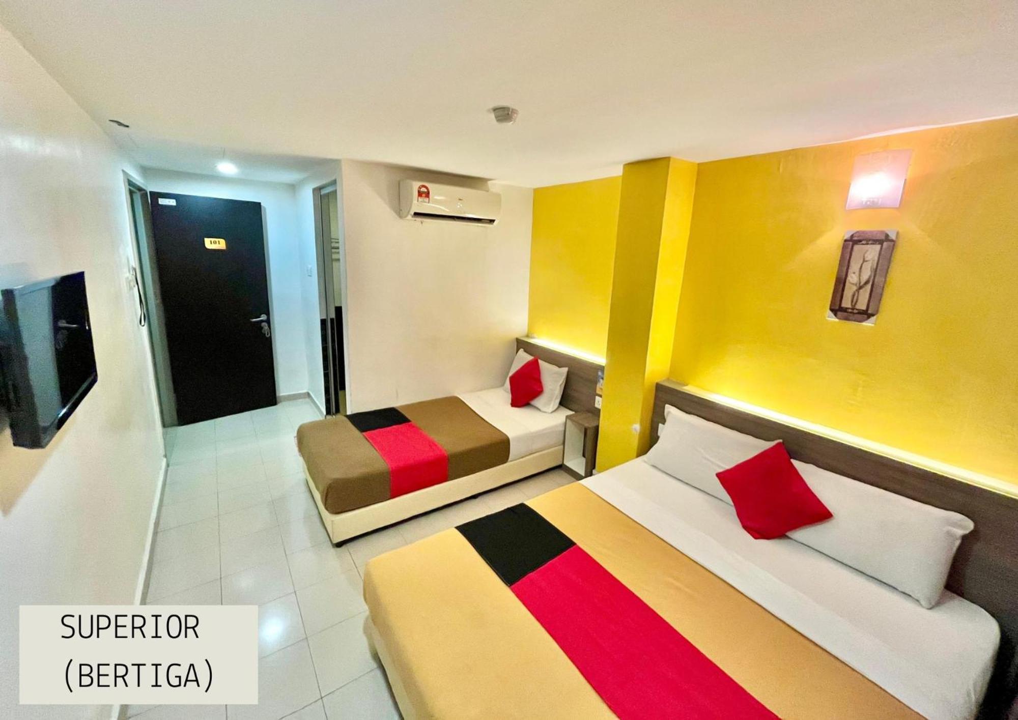 Yellow Mansion Hotel Melaka Raya Buitenkant foto