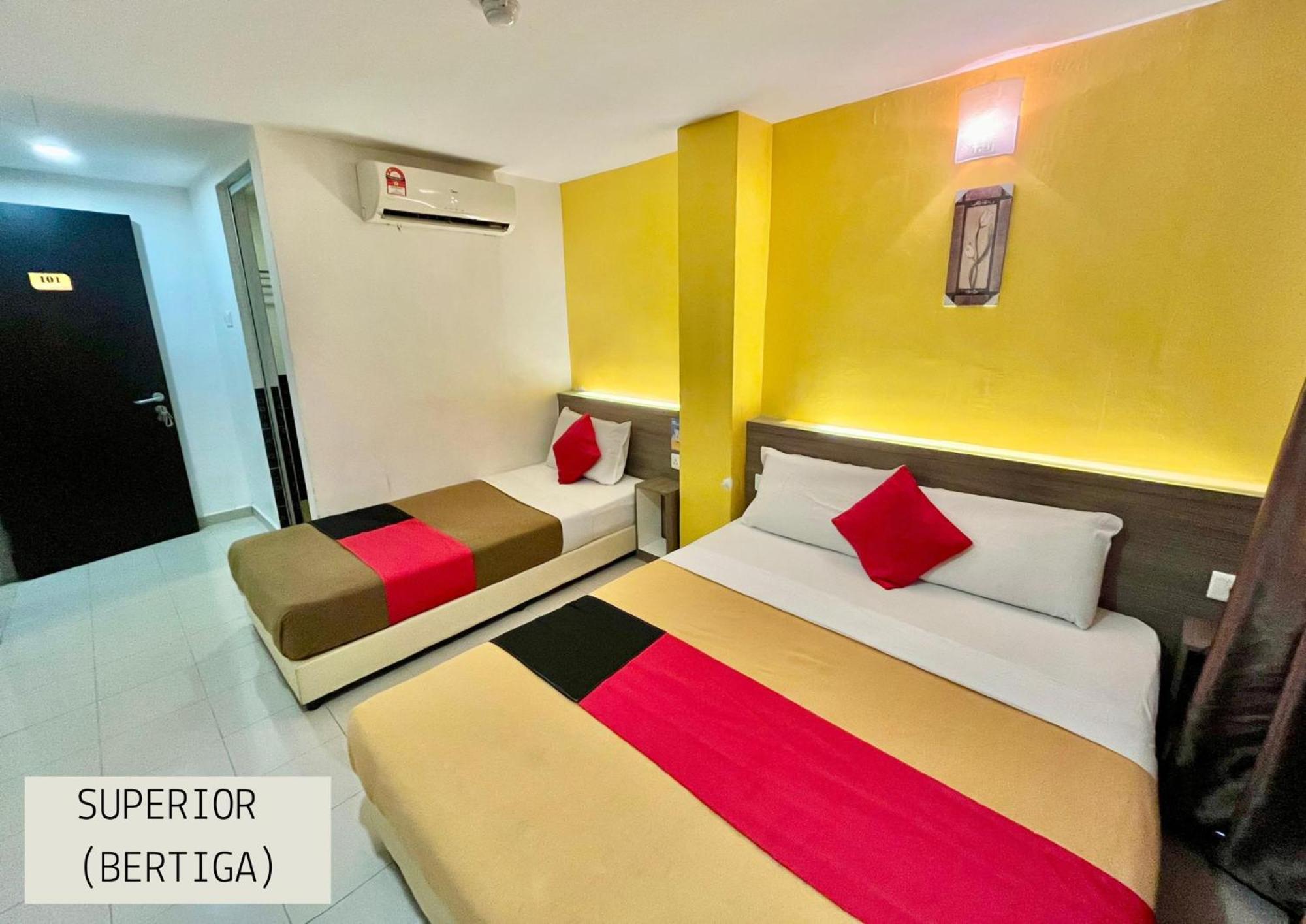 Yellow Mansion Hotel Melaka Raya Buitenkant foto